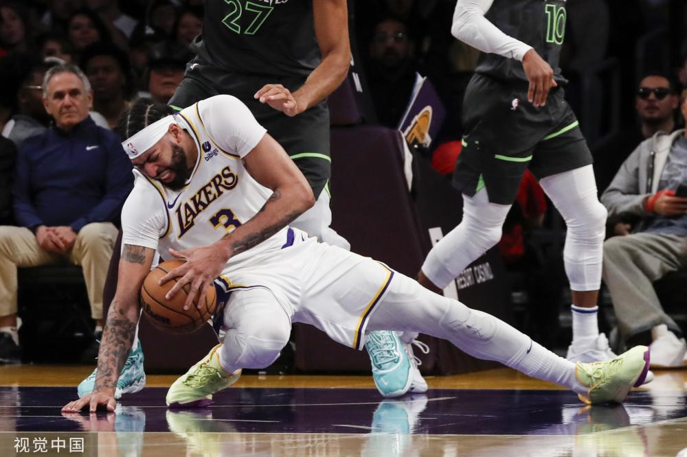 显得过于依 显得过于依