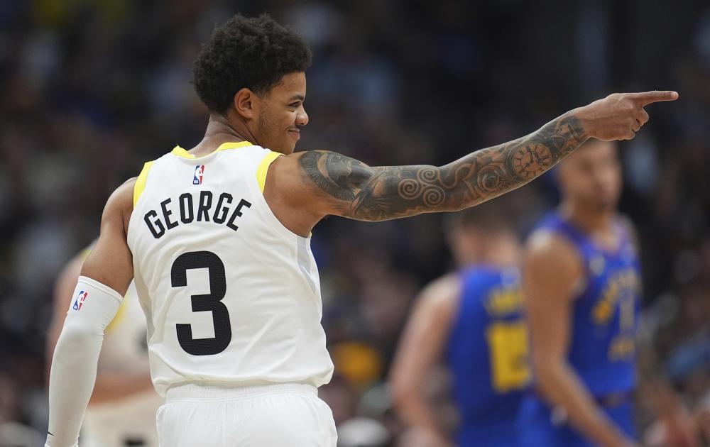 赛中不断碰 赛中不断碰